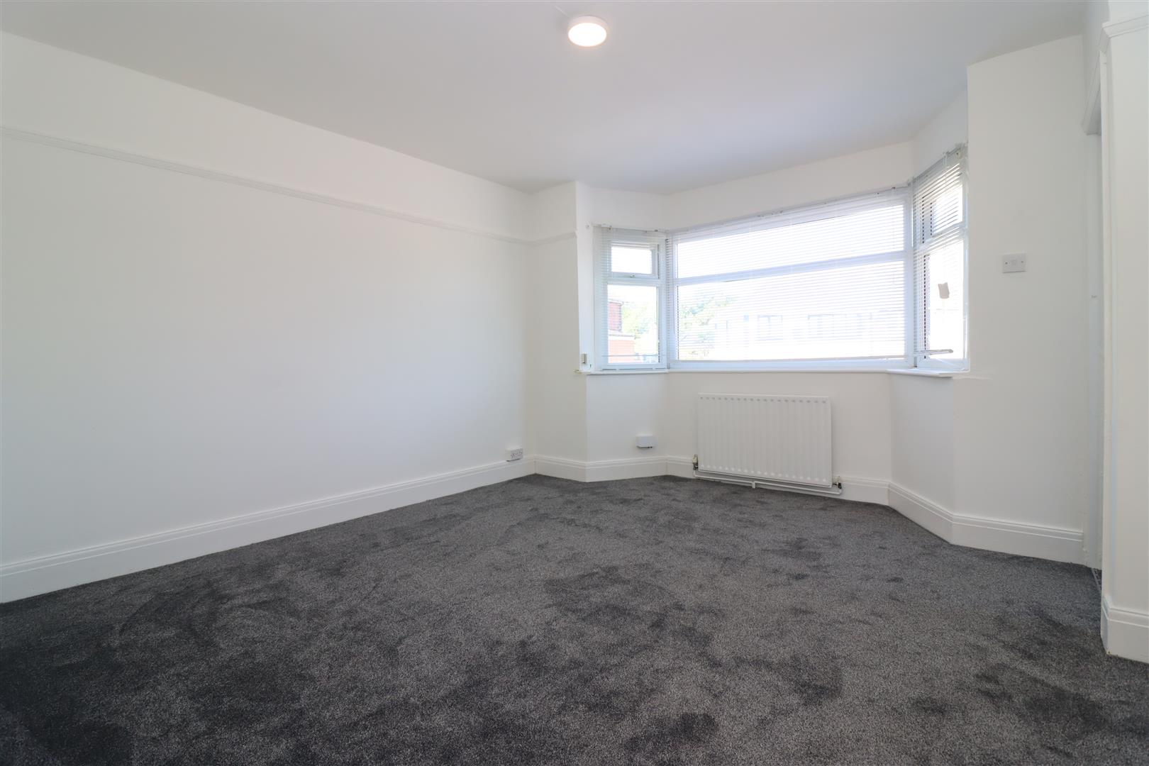2 bed property in Stanage Rise, Sheffield